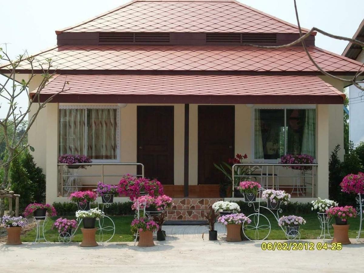 Pennaung Resort Bueng Kan Exterior foto